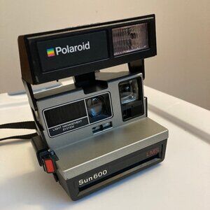 Polaroid Sun 600 LMS camera